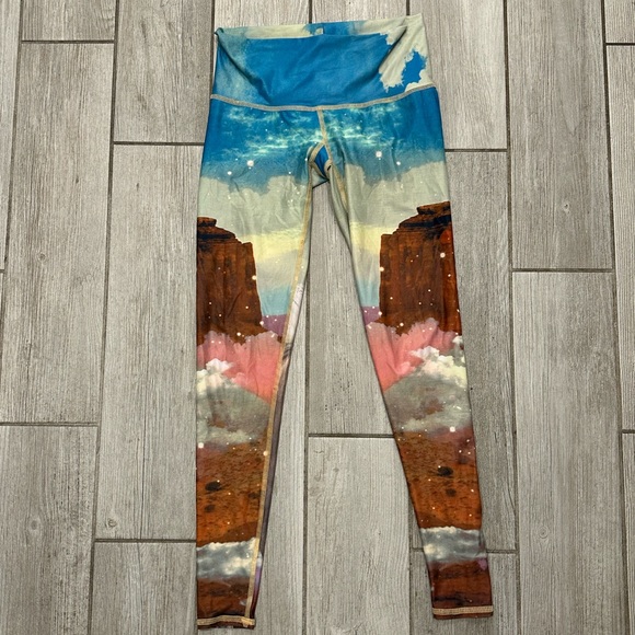 🦄 Teeki Unicorn Wrangler Hot Pants 🦄 - Picture 2 of 6